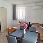 Apartment Nikolett Hajdúszoboszló