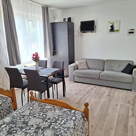 Nikolett Apartman